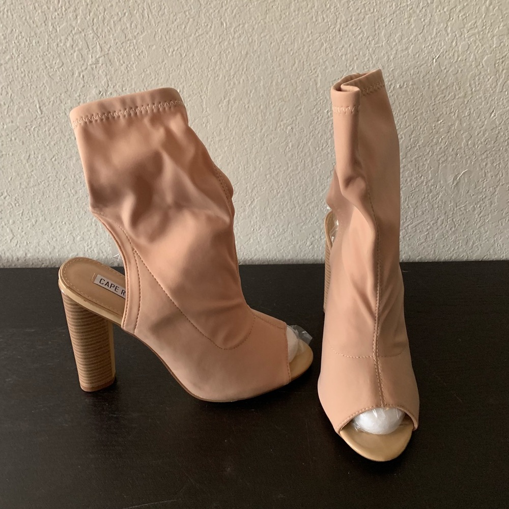 Nude Leatherette Peep Toe Back Cut Mid Heels